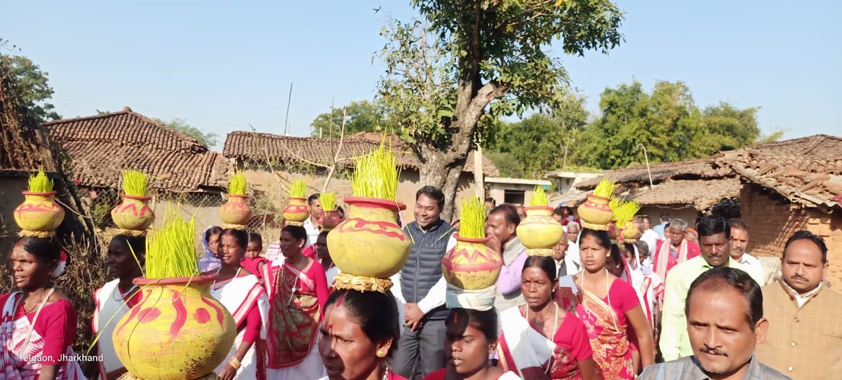 dfogumla's tweet photo. धरती आबा बिरसा मुंडा को नमन। 
@JharkhandCMO @JharkhandVan https://t.co/LWsqHovlRr