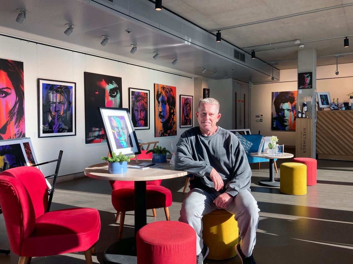 anthonyfreeart's tweet photo. Visit the @i360_brighton for the art exhibition open daily until this Sunday  https://t.co/zGr2aBgVCJ https://t.co/Z23Yzr5CGi