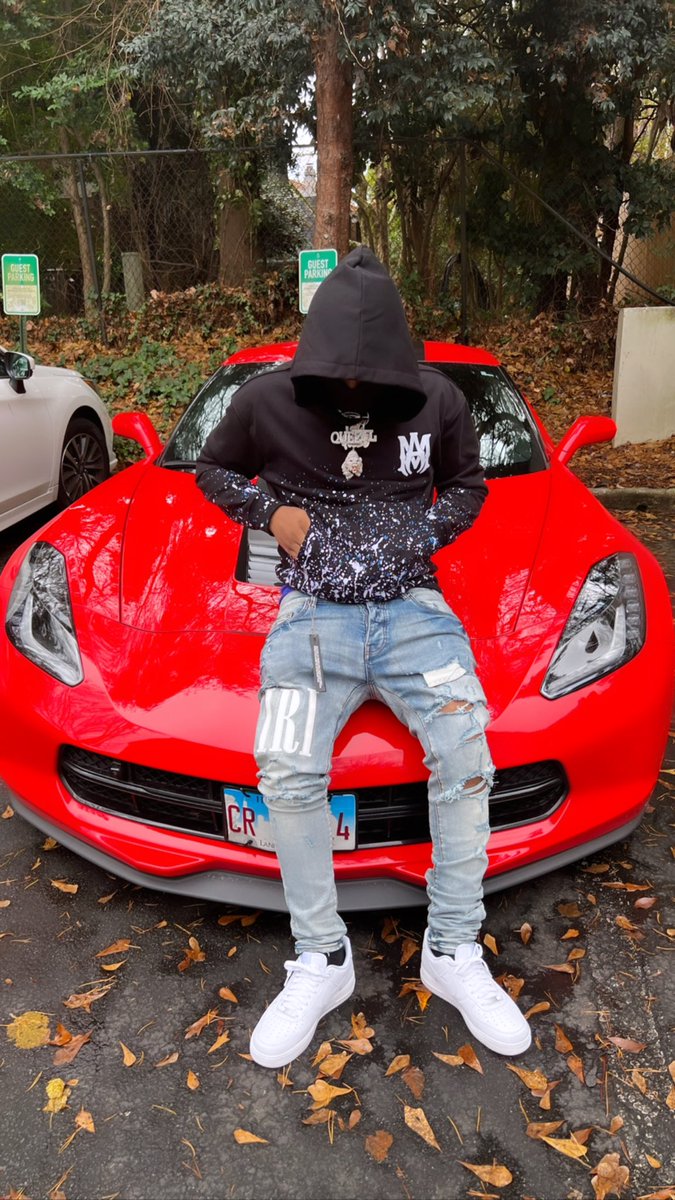 darealquezo's tweet photo. I’m Alive And Ain’t Doing No Time, So I’m Forever Humble, Different Kind, I’m One Of Them Guys, She Gonna Forever Love Me🤞🏾💫 https://t.co/ipIvwuQ9gC