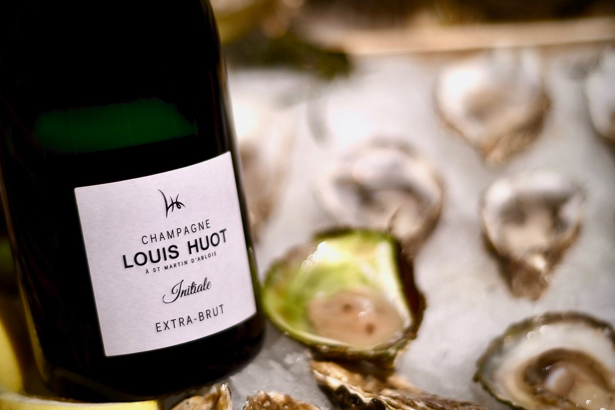 Foodpairing is onze kracht. courduvin.nl selecteert de perfecte wijnen voor jouw menukaart. Op basis van smaak en jullie voorkeuren maken wij een unieke wijnkaart. Toe aan nieuwe smaken? Dan proeven we weer opnieuw en selecteren we een nieuwe reeks wijnen voor jullie.