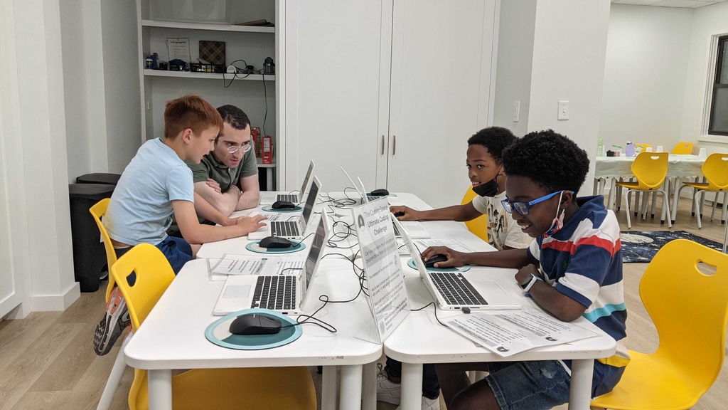 thecodingspace's tweet photo. ๐ปโจ Join a growing and enthusiastic community that loves coding just as much as you do. Sign up for our fall classes today, and find your people!
#TheCodingSpace #CodingForBeginners #KidsWhoCode #CodingIsFun #CodingIsLife #Coder https://t.co/OeMnafV3XI