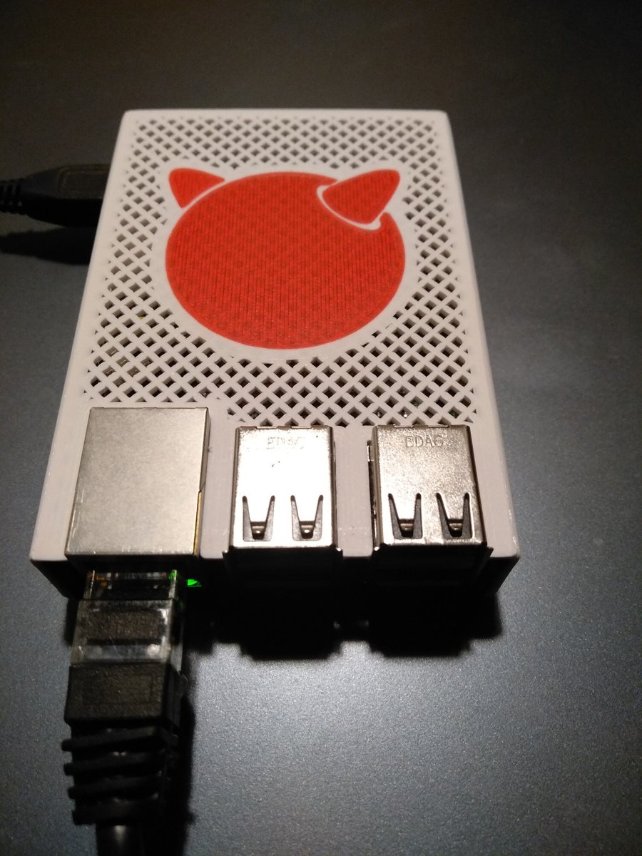 mzar_y's tweet image. This is an old #RaspberryPi2. Can you guess what OS and FS are running under the hood?