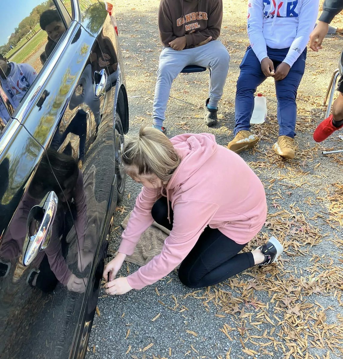 JTG's well-rounded program not only offers work readiness skills but valuable life skills as well! @haywoodhigh JTG students learned how to change a tire, check tire pressure, check oil/fluid levels, and followed up with a lesson on the important dash lights and what they mean.