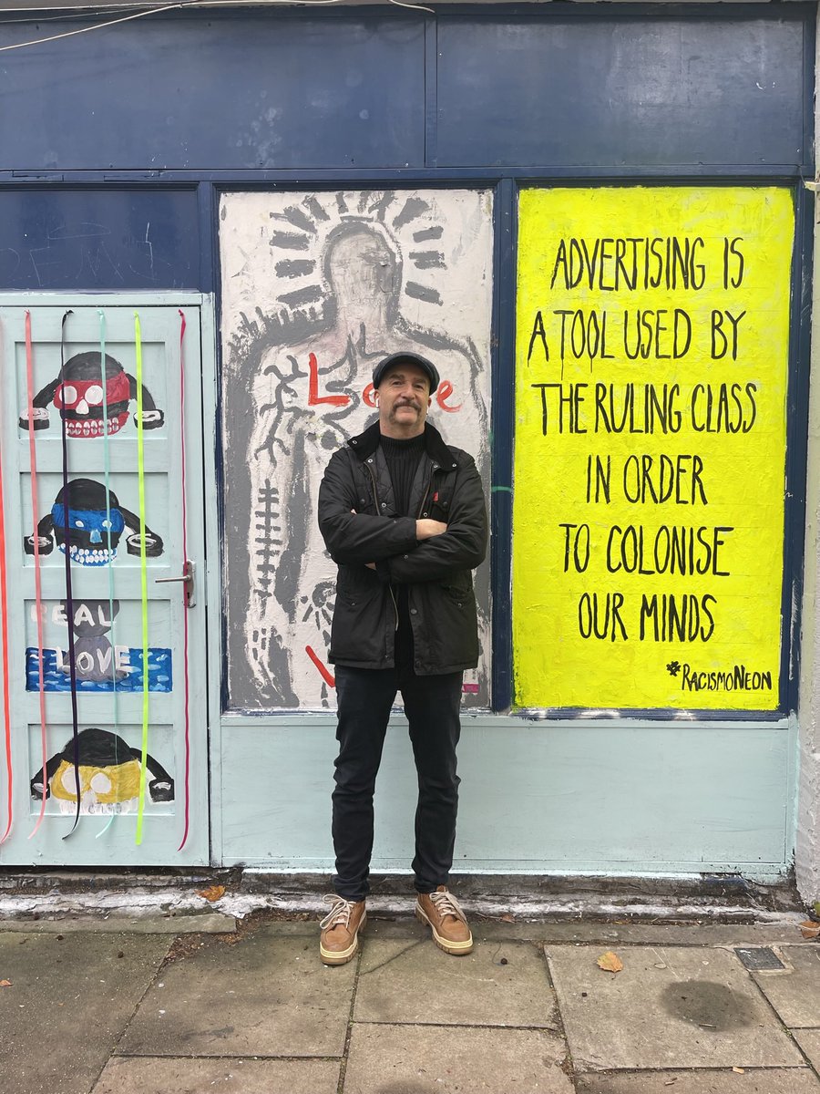 RacismoNeon's tweet photo. The second mural that is part of the project @racismoneon. Here we are inviting the #advertising community to discuss how adv messaging can also be a tool to reinforce colonial thinking .
.
.@SomersGallery
#racismoneon #racism #classism #colonialthinking #decolonize https://t.co/cY087r5Uv0