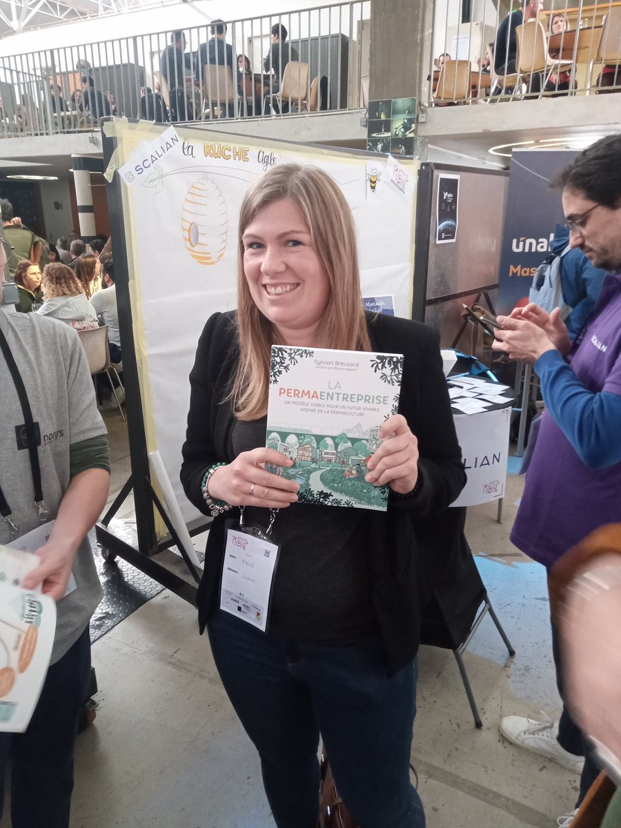 #ATTLS22 Au stand <a href="/norsys/">norsys</a> c'est animation quizz assurée par <a href="/adouchet1/">Antoine Douchet</a> et on y fait gagner le livre de la #permaentreprise