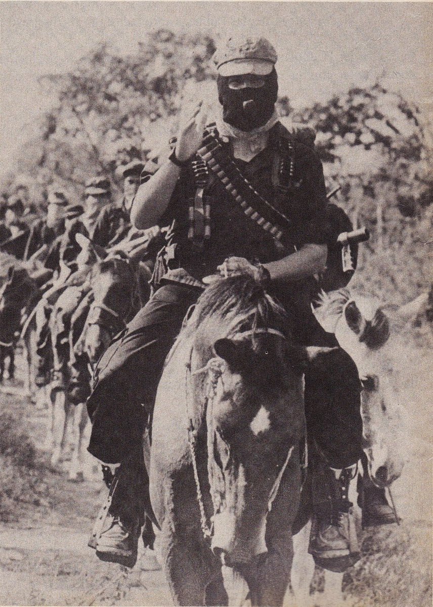 ZapatistaOrg's tweet photo. Archivo de fotos únicas:
"Marcos, ser honesto en los hechos"

Foto: ©Archivo para la Revista @proceso (No. 927)
del 8 de agosto de 1994.
Colección de https://t.co/XPQkLyLFIY https://t.co/rgwtmr7UBg