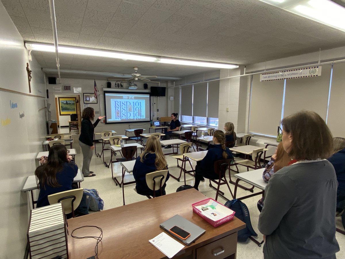 Juniors and seniors at <a href="/MountSaintMary/">Mount St. Mary Acad.</a> learned about the abundance of creative educational opportunities available at <a href="/risd/">RISD</a> during a virtual visit this morning. 
#mountsaintmaryacademy #TheMount #mountart