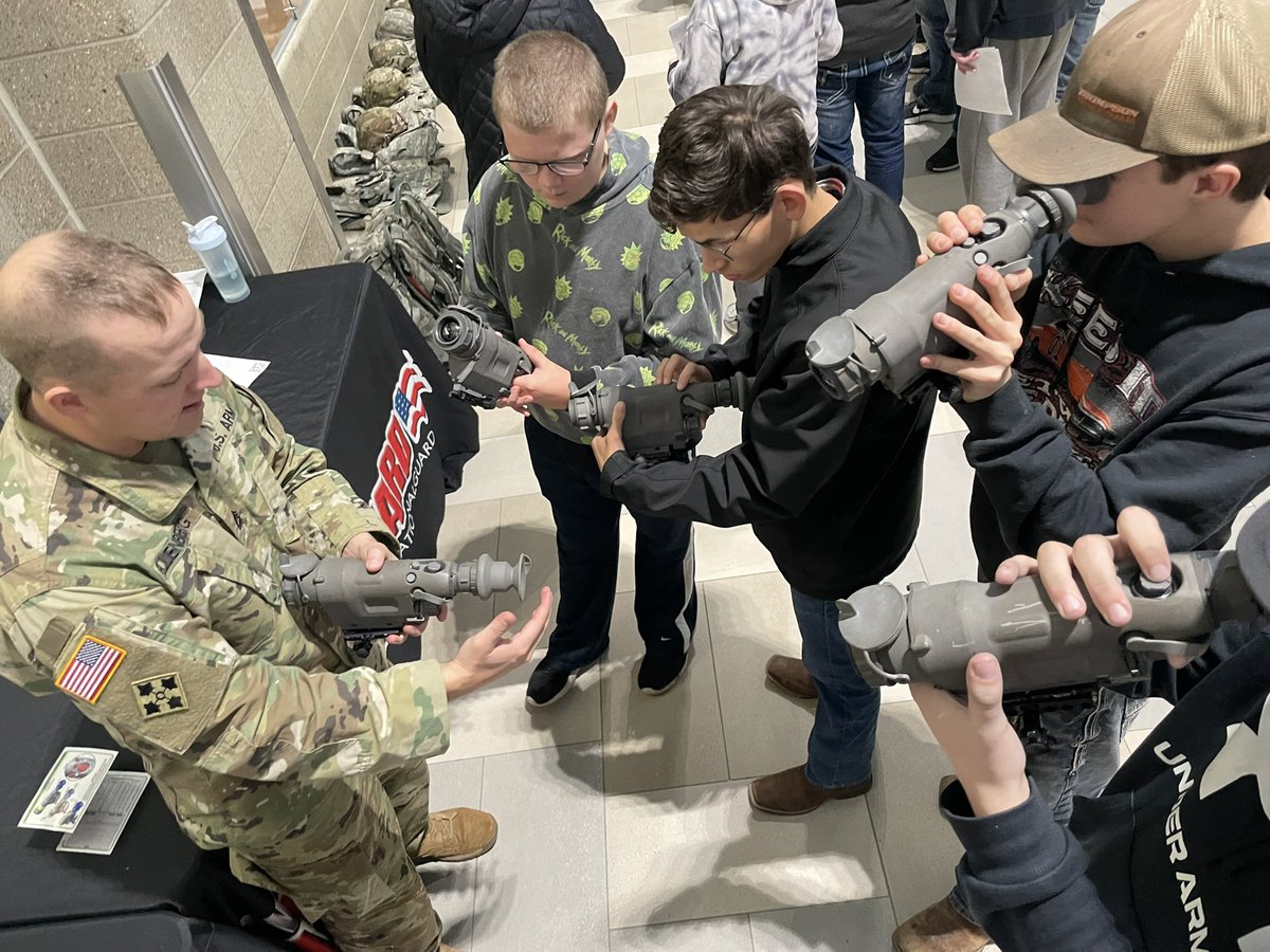 NSIndus_Tech's tweet image. Thank you for having us @IowaNatGuard 
#skilledtrades @NorthScottCSD @NorthScottHS