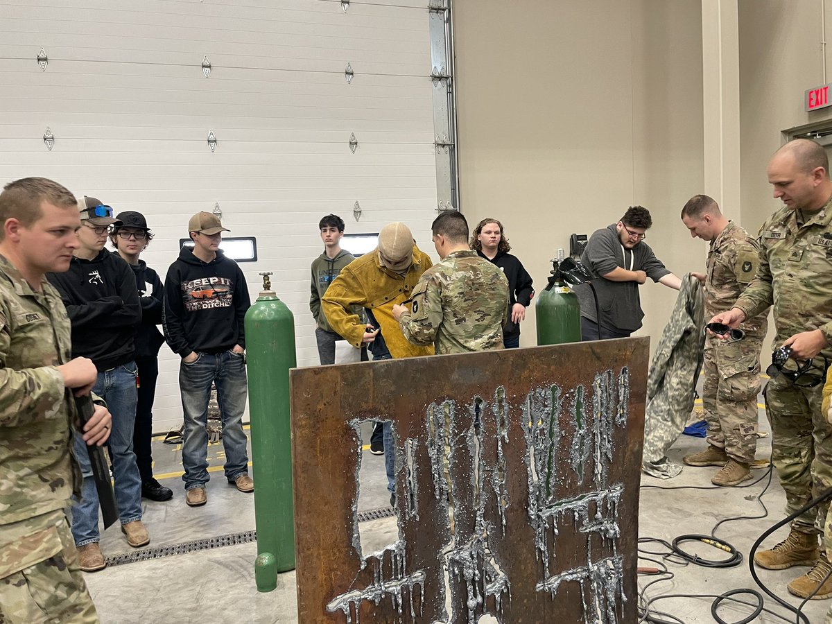 NSIndus_Tech's tweet image. Thank you for having us @IowaNatGuard 
#skilledtrades @NorthScottCSD @NorthScottHS