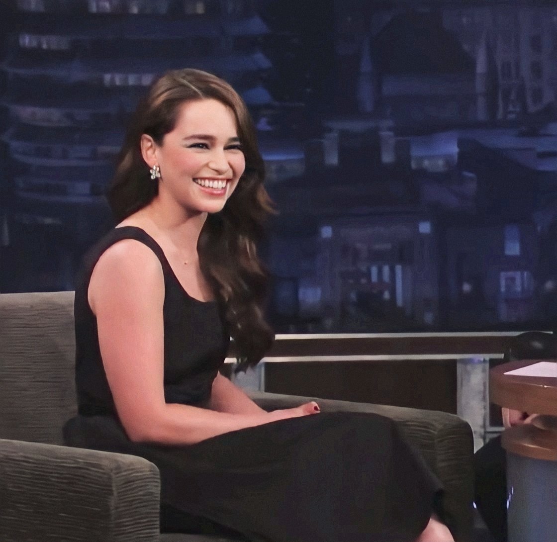 Daily Emilia Clarke on Twitter: "Emilia Clarke on Jimmy Kimmel Live