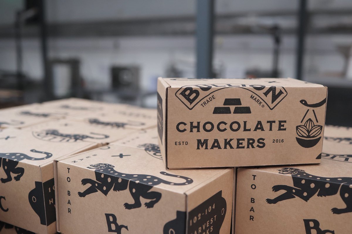 How swanky are our new online order boxes 📦 😍

Your chocolate will now arrive in style, thanks to the team at Holdsworth Bespoke Box Manufacturers 💛