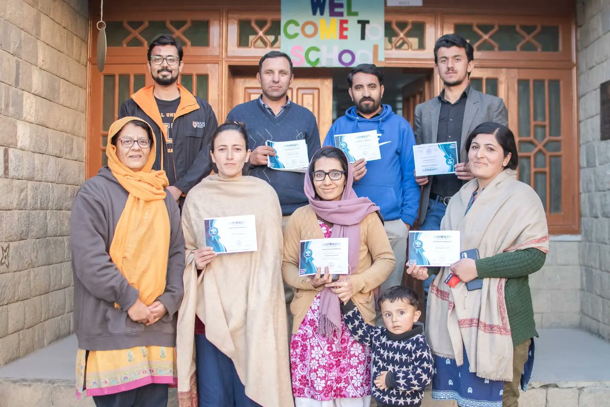 Saving9Pakistan's tweet photo. It brings us pure joy to see how enthusiastic the locals were about our first aid training in Shimshal. 

Thanks for being a part of this process and helping us save lives! https://t.co/92BAE1EMxX