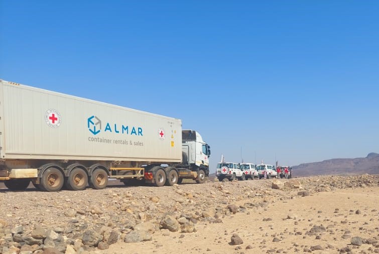 Saving lives before anything else!

Our first convoy of aid supplies has arrived in Mekelle. Two trucks delivered medicines, emergency and first aid kits to support health facilities in #Tigray to treat patients with conditions that need urgent care.
 
More aid in the days ahead.