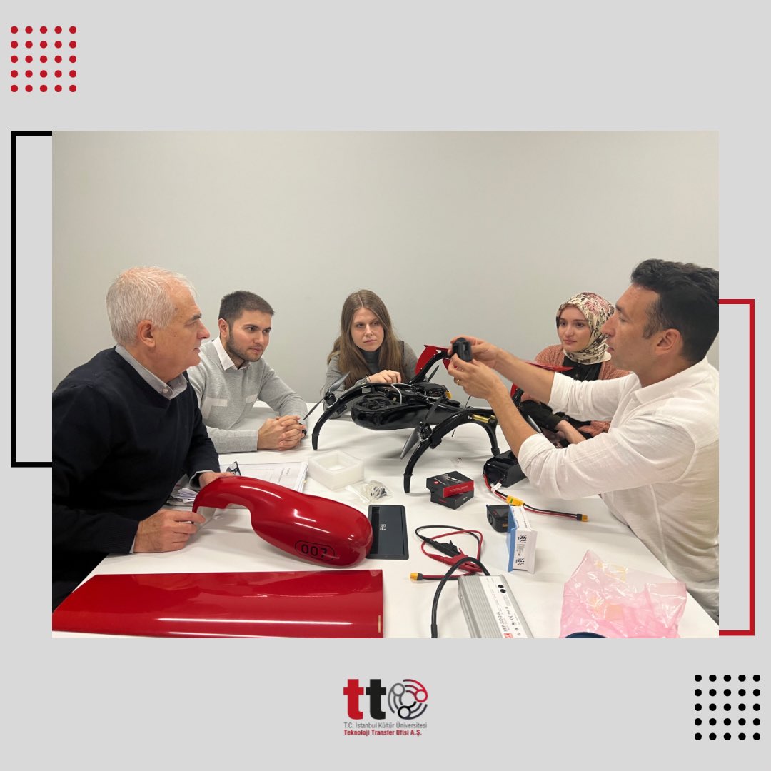 Yürütücülüğümüzde devam eden ve AB (EIT) tarafından fonlanan UATM projesinin demo günlerinde kullanılacak dronelarımız ulaştı. Müdür Yardımcımız Alparslan Güzey demolar ve dronelar hakkında bilgi paylaştı.

<a href="/IKUedu/">İstanbul Kültür Üniversitesi</a>
