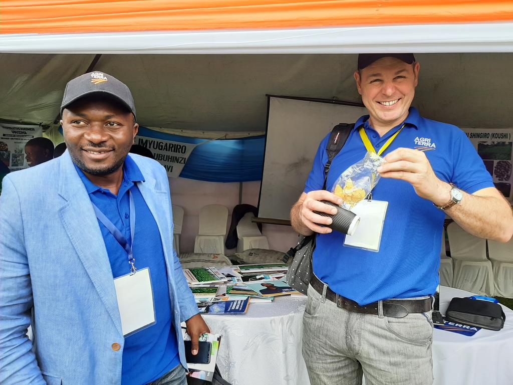 In Musanze Rwanda now: #potatoweek2022 With @AgriterraDRC @AgriterraUG <a href="/Agripool_advice/">Agriterra Agripool</a> <a href="/AgriterraGL/">Agriterra Great Lakes</a> AgriterraBurundi:  <a href="/Esperan71282220/">Esperance</a>