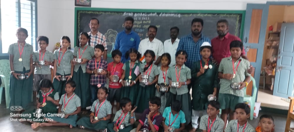 ApjFutureVision's tweet image. திண்டுக்கல் மாவட்ட அறக்கட்டளையின் சார்பில் சின்னாலபட்டியல குழந்தைகள் தின விழாவில் போட்டிகள் நடத்தி பரிசுகள் வழங்கப்பட்டது.

apjfuturevision.org
#ApjFutureVision #Dindigul #ChildrensDay #SkillDevelopment