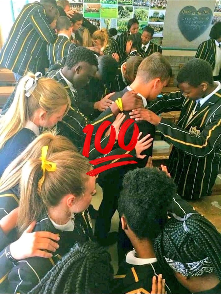 CommanderNFF's tweet photo. Let's build a NON-RACIAL SOUTH AFRICA ๐โฅ๏ธ#JULIUSMUSTFALL https://t.co/ImrUmZIkNs