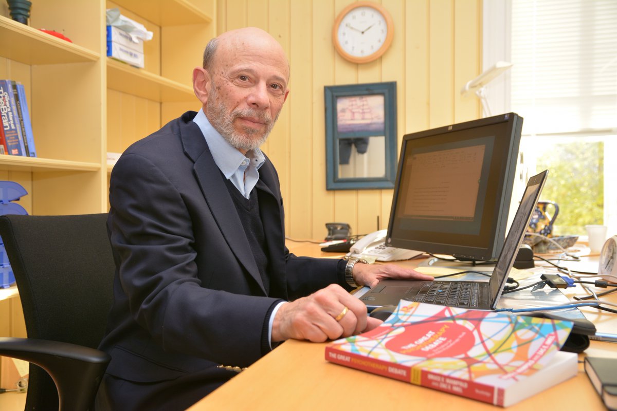 PSYNC_UGENT's tweet photo. Werkt #psychotherapie en waarom? Welke nieuwe #eHealth toepassingen kunnen psychologische gezondheid ondersteunen? Bekijk nu de volledige lezing met topexpert Prof. Bruce Wampold (met Nederlandse ondertitels) via https://t.co/LVRwdjjnSk @Gapugent @ResearchUGent https://t.co/aJSHQ1M0GB