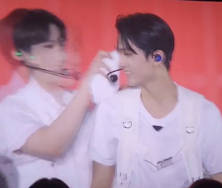 what's with the air in japan? we got a lot of sunjay moments lately🥹