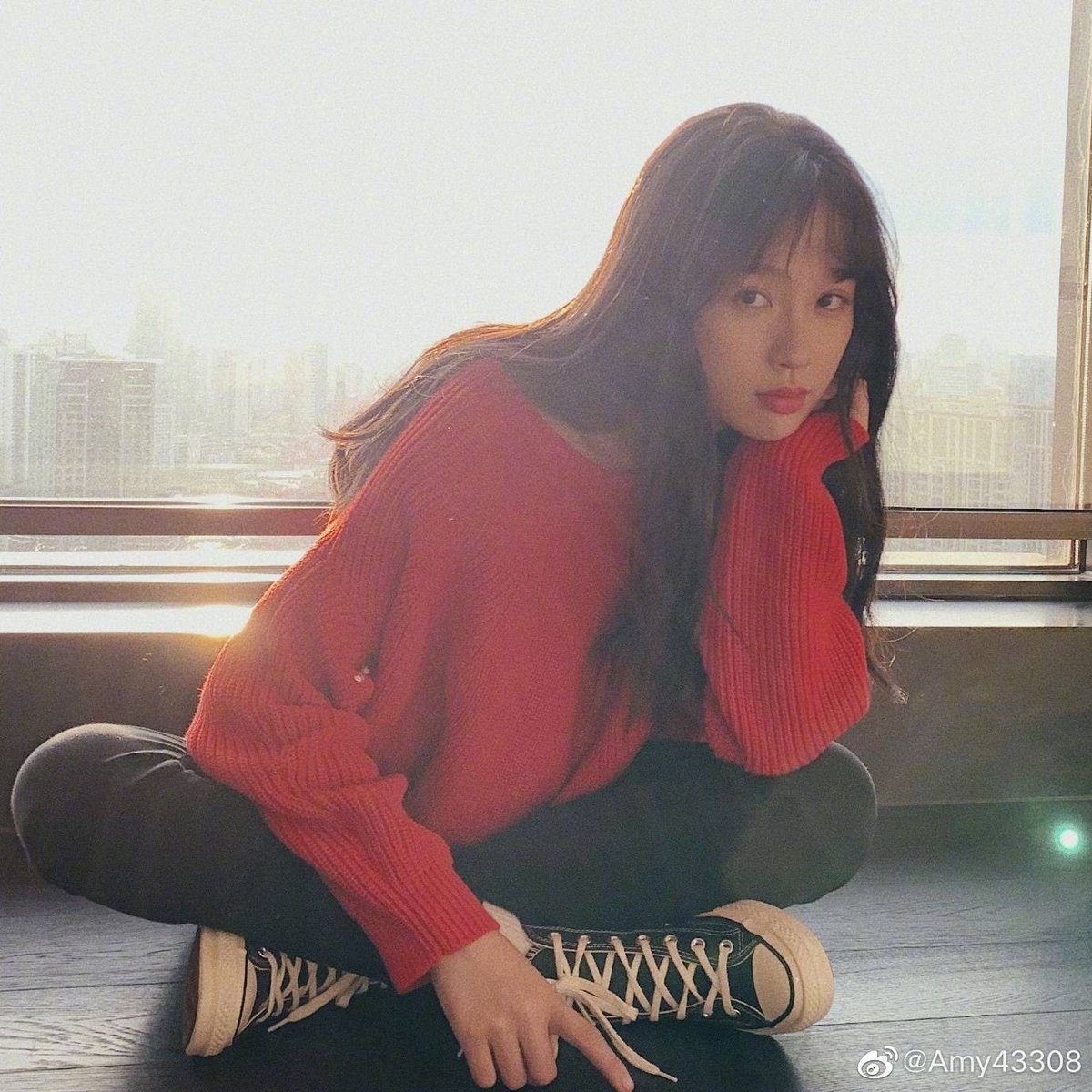 Tabtim1812's tweet photo. ❣ มาทำความรู้��ัก​ ซินซินกันเถอะ​ ❣
 └  ประวัติ​ ┘
￫ ชื่อจริง: 虞书欣 YUSHUXIN
￫ ชื่อภาษาอังกฤษ: Esther Yu
￫ ฉายา: พี่จ๋า, ซินซินจึ, ปลาน้อย
￫ เกิด: 1995.12.18​ ปีกุน
￫ สถานที่​เกิด: เซี่ยงไฮ้​ ประเทศจีน
*เป็นลูกคนเดียวใน��้าน  ครอบครัวทำงานเกี่ยวกับอสังหาริมทรัพย์💵💲 https://t.co/s32Cm1E5BJ