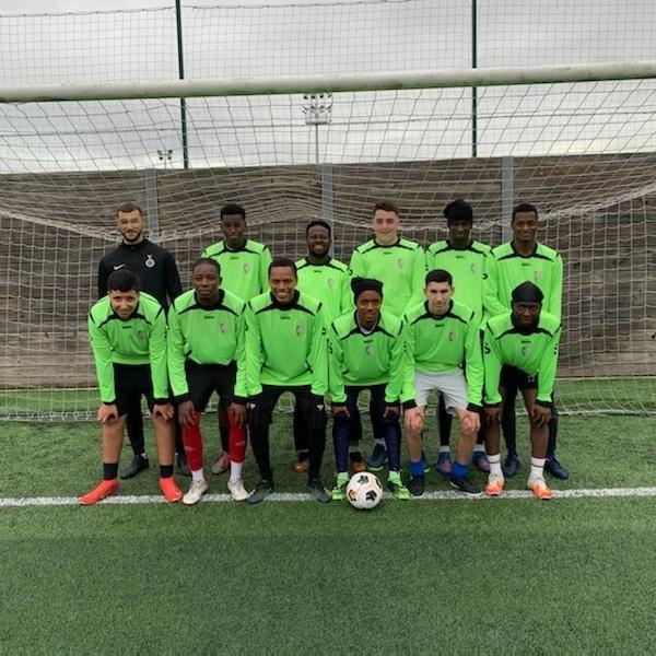 Aujourd'hui, nos apprentis défendent les couleurs du Campus au tournoi de foot de l'ANDSA sous le coaching de leurs formateurs messieurs Bourgoin et Sadi. 

Ramenez la coupe à la maison ⚽🏆