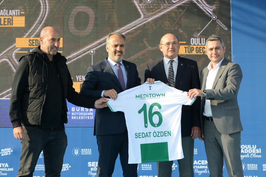 Alinur Aktaş