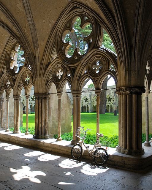 Salisbury Cathedral, England 🏴󠁧󠁢󠁥󠁮󠁧󠁿 🇬🇧