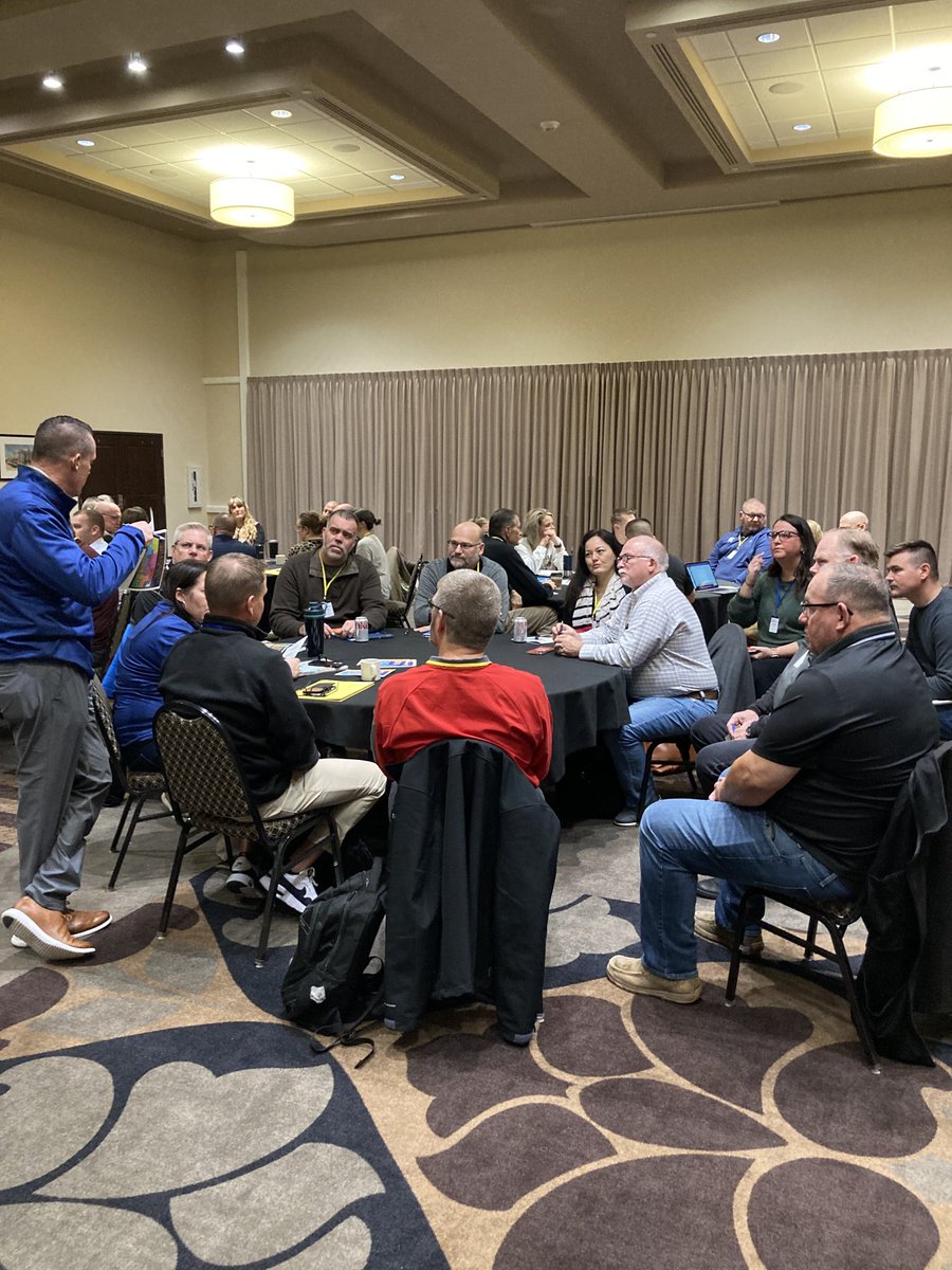 KSPrincipals's tweet photo. High School administrators collaborating and sharing best practices! #KPC22 https://t.co/5Ta41f48fH