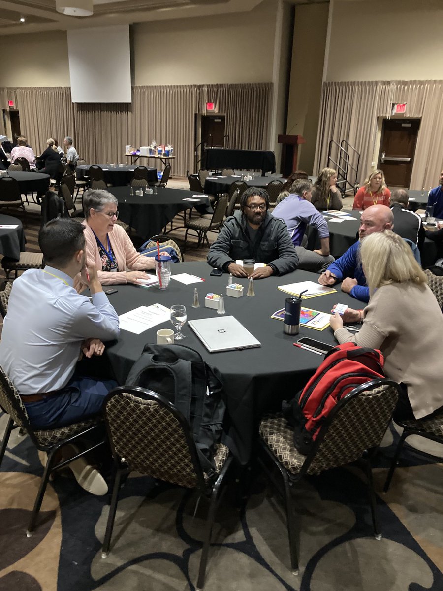 KSPrincipals's tweet photo. Middle School Principals working together and sharing what matters most! #KPC22 https://t.co/i4W378AIGr