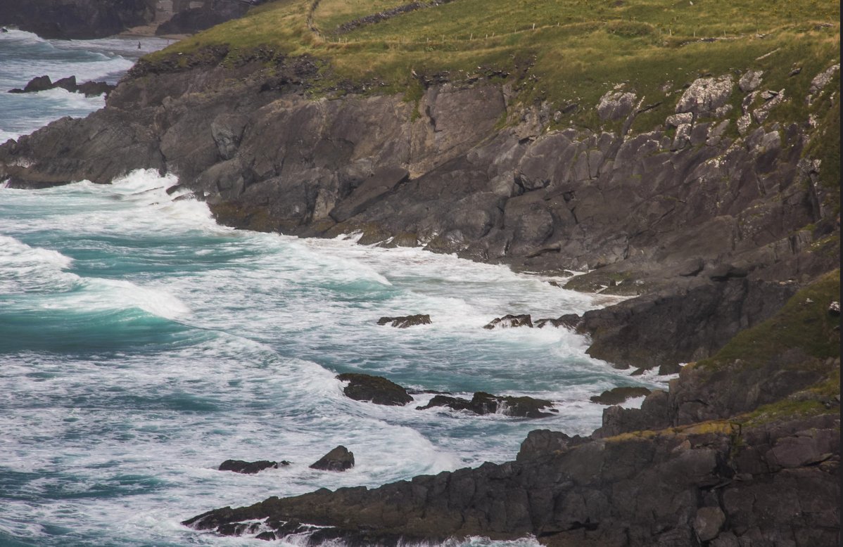 marnicpatterson's tweet photo. Itโs #traveltuesday and weโre seeing the #wildatlanticway including the #cliffsofmoher on the west coast of #ireland.
#tourismireland #wanderireland #loveireland #irelandtravel #irelandexploring #travelwritersuniversity #trip101com #travelphotographer #phototravel #tuesdayvibes https://t.co/MDDUfudXsO