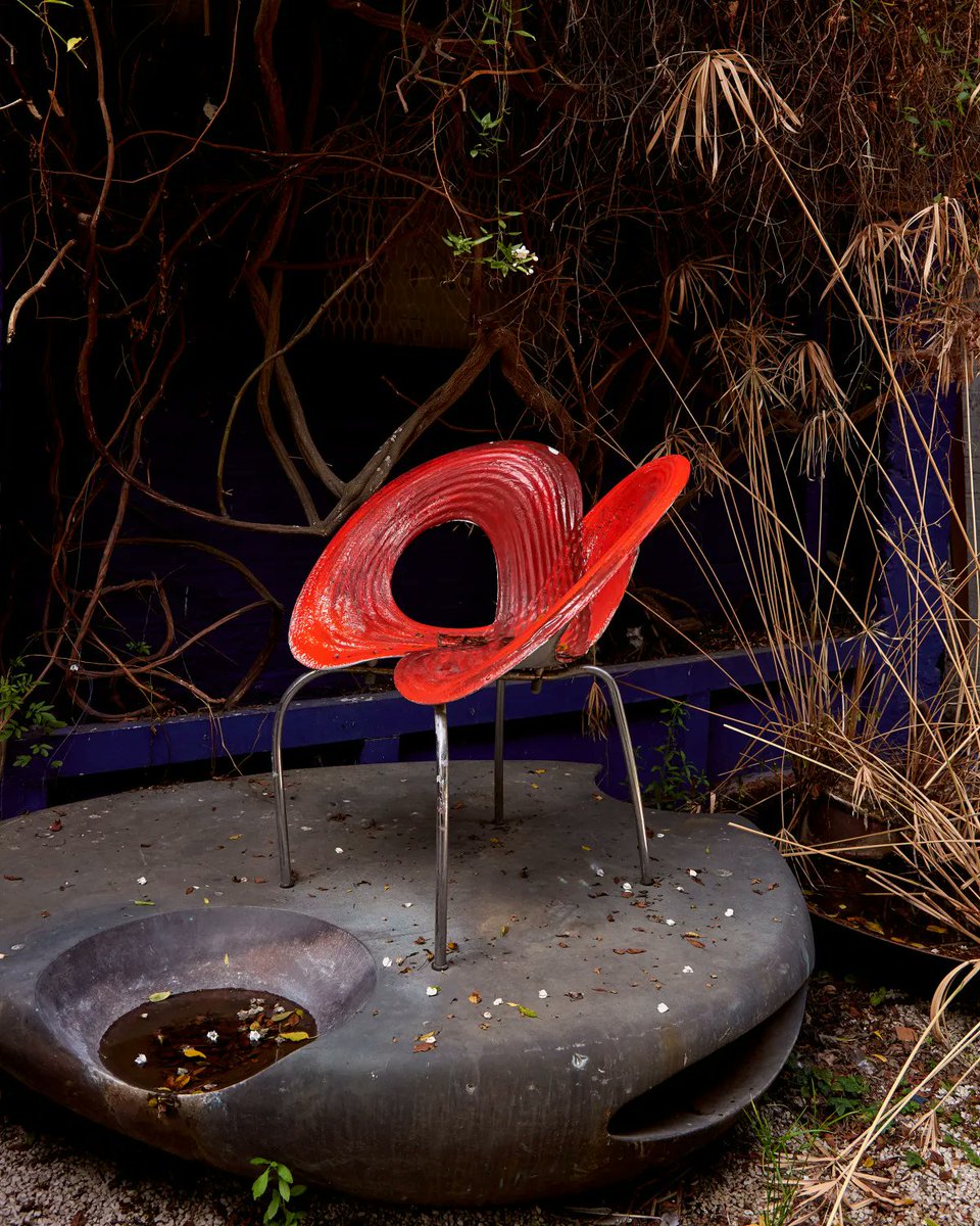 Work from home has unleashed new innovations for <a href="/RonAradStudio/">Ron Arad Studio</a> buff.ly/3A8cyNK
Photos by Genoveva Arteaga-Rynn