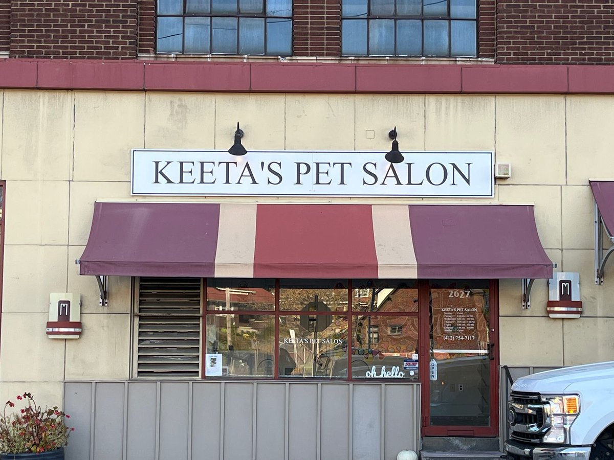 graphics22signs's tweet photo. Welcome to the neighborhood @Keeta'sPetSalon
If you need to pretty up your pooch or pussy cat, check them out!
#g22signs #signage #graphicdesign #signshoplife #412signs #madeintheUSA https://t.co/bJoBdqzhGE