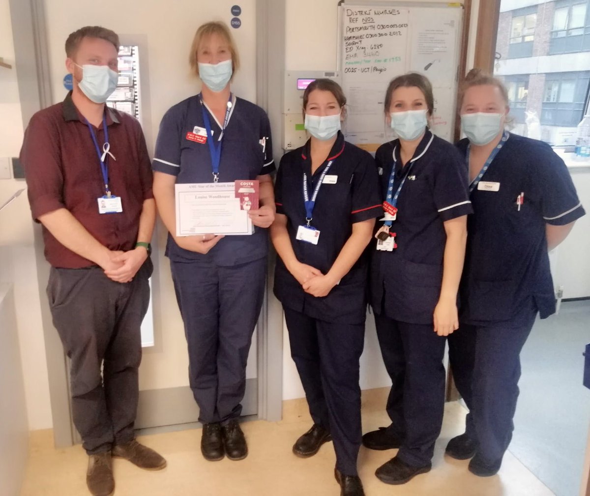 AMU star of the month was awarded to Senior Sister Louise. Nomination was for compassionate care to patients in mental health crisis, support and teaching to students, and supporting her team. Well done Lou! ❤️ @shergold_rachel @AMUSDECPHU @rgnboo @LizRix_PHU