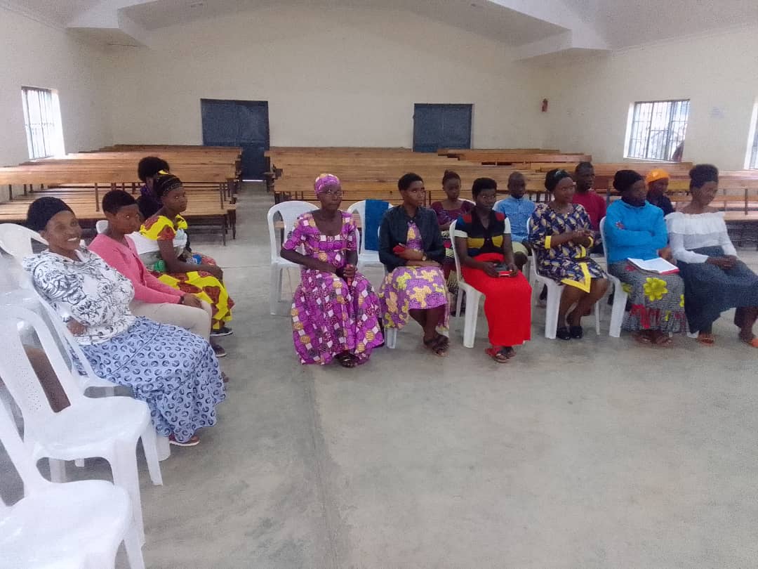 kimironkosecto6's tweet photo. Uyu munsi Umurenge wa #Komironko6, ku bufatanye na #Adepr_kimironko  na #NGO_Tubasange, twakoze graduation y'abarangije kwiga #gusoma, #kubara no #kwandika bagera kuri 12 .
 @RwandaLocalGov
@musajeanclaude
@dusengiyumvas
@PudenceR
@merardmp
@umwigemepo
@iassumpta
@ngangare1 https://t.co/40SFm6N52h