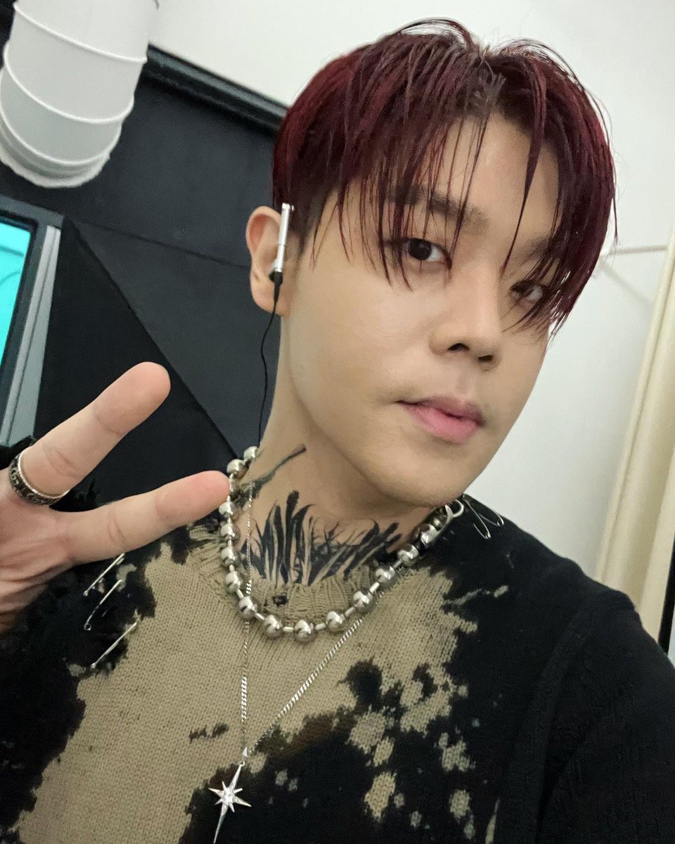 yohanheaven91's tweet photo. 日本の東京で単独コンサートを開きたい！ 幼い頃の僕のバケットリスト…！ 東京に私のファンがいる！？ 私のためにコメントしてね！会いたい！ 会ってたこ焼き食べないと！！ 🌹🌹🎸🎸 https://t.co/sCotZZfl3s