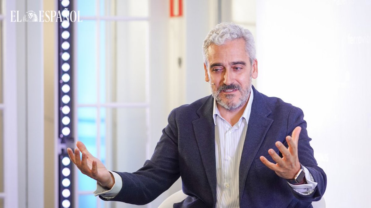 Invertia's tweet photo. .@JALeonCapitan ha comenzado señalando que "el Grupo Stellantis tiene una amplia oferta de vehículos electrificados para todos los segmentos y tipo de cliente, pero que necesitamos empuje desde la Administración con un Plan MOVES mejor gestionado.

#ObservatoriodelaMovilidad https://t.co/97Ca4kwDJU