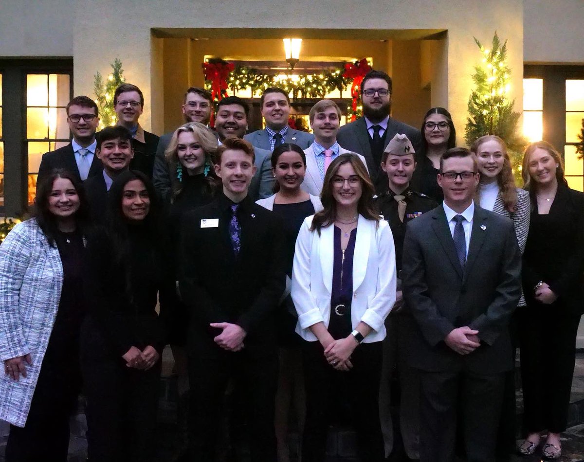 Tarleton SGA members were honored to attend dinner with President Hurley and his Cabinet! We are so thankful to our SGA members and campus officials for the hard work they continuously put in to make our campus the best it can be!