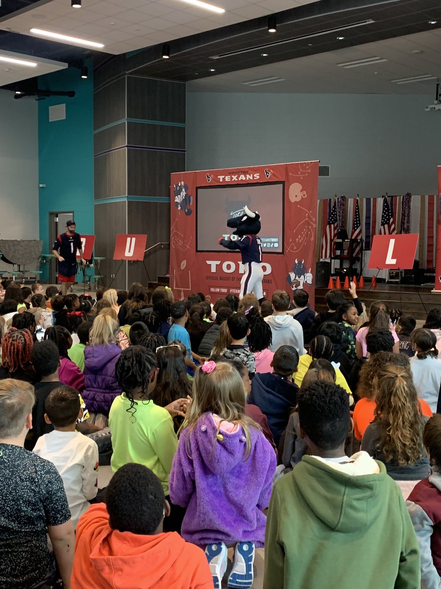 Fox Music tweet media