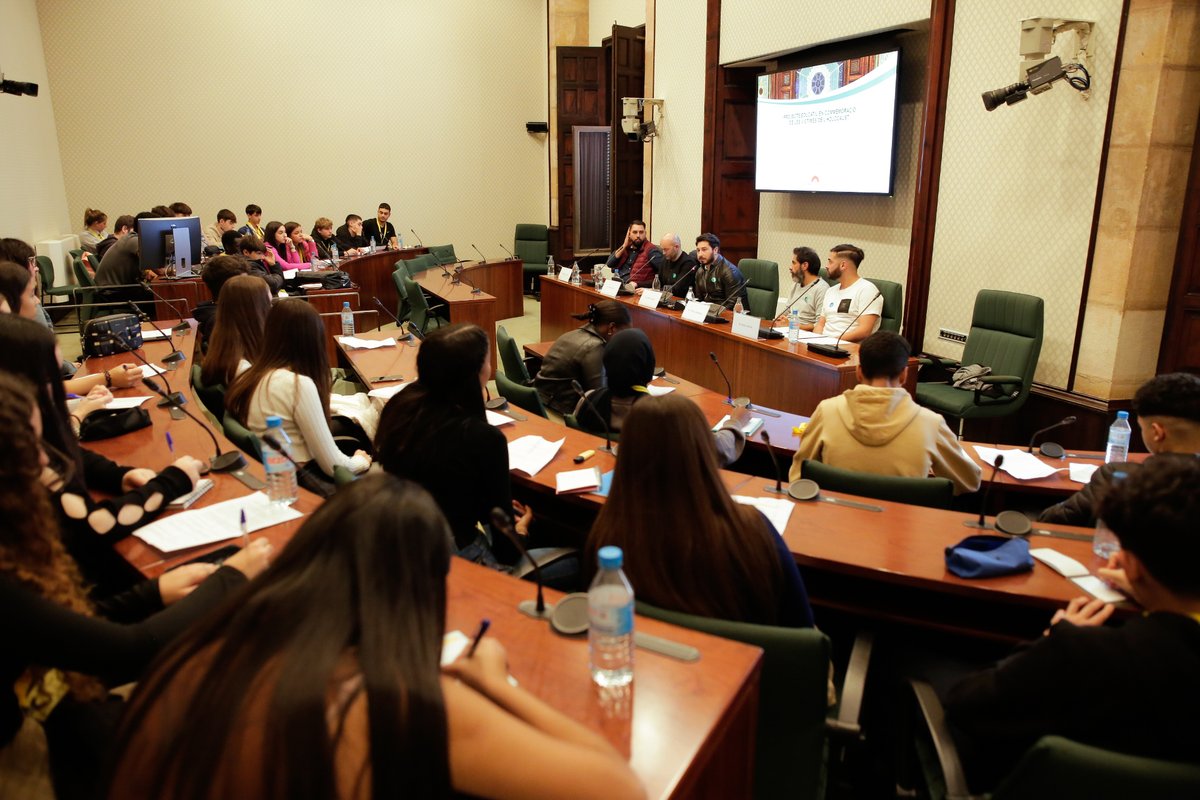 Parlament de Catalunya tweet media