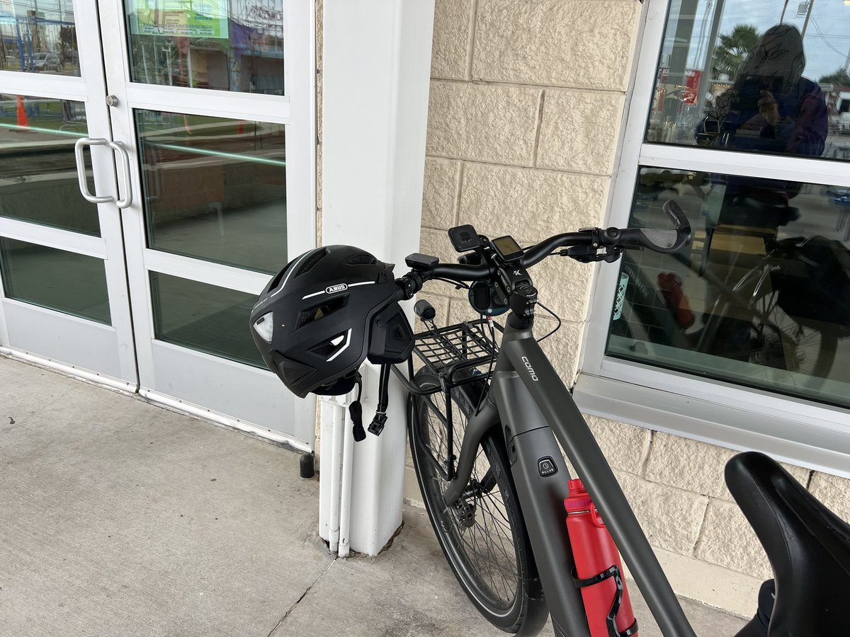 RGV_Cycling's tweet photo. Finally was able to try out the ear pads for my helmet from @ABUS_Cycling_US. Perfect! #rgvcycling #missiontx #coldweathercycling #cycling #bikecommute https://t.co/mMtljbg2Ow