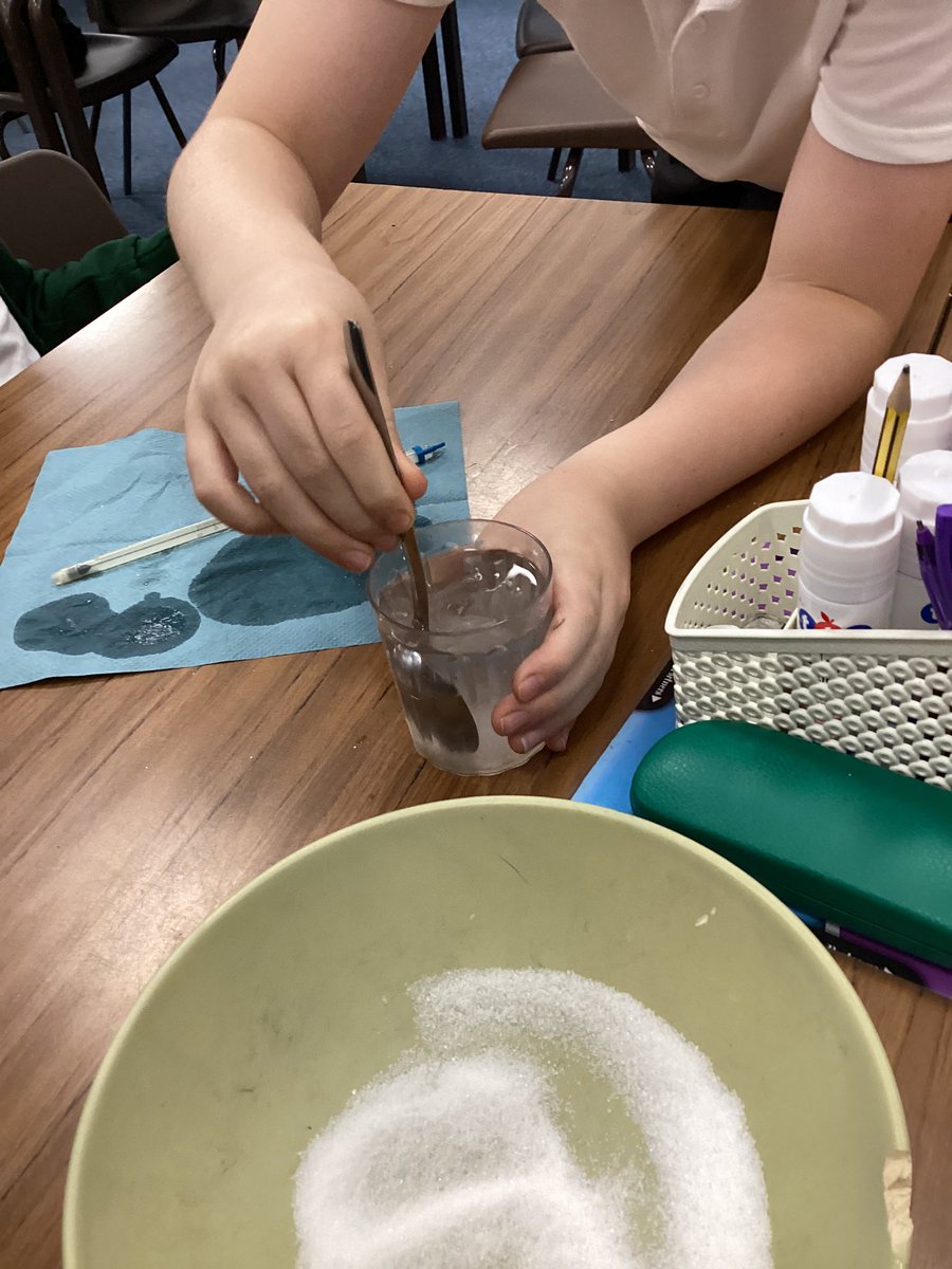 LittleSuttonCoE's tweet photo. Today in science, Y5 investigated the impact that the temperature of water has on dissolving substances. We also discussed the variables of our experiment and how to conduct a fair test. #separatingmixtures #sciencebug #ks2science https://t.co/jl4gGiP6If