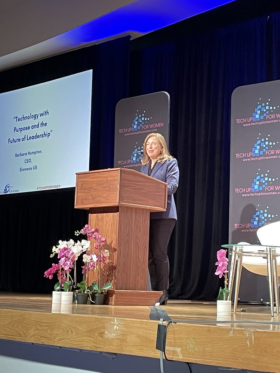 From Javis Center in NYC, our @SiemensUS_CEO Barbara Humpton delivering opening speech on #technologywithpurpose #techupforwomen