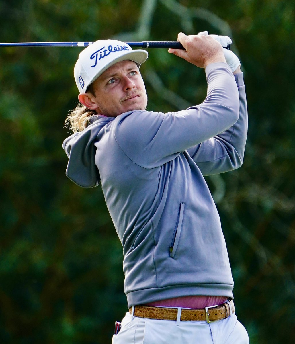 Sweatshirts on the course? Yay or Nay? 👀