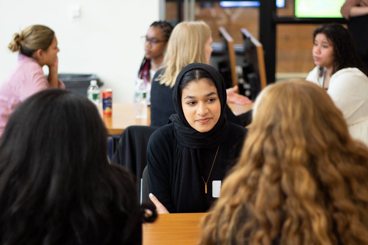 girlsincnyc's tweet photo. Thank you to the mentors from the following partners for joining our speed networking event Nov 3:
@AlphaSights @armadilloandco @jpmorgan @Chase @conedison @LSEGplc @Macys @MorganStanley @Rakuten @ShopStyle See more photos here! https://t.co/FcXgm96LzL https://t.co/pUYk6VSiTf