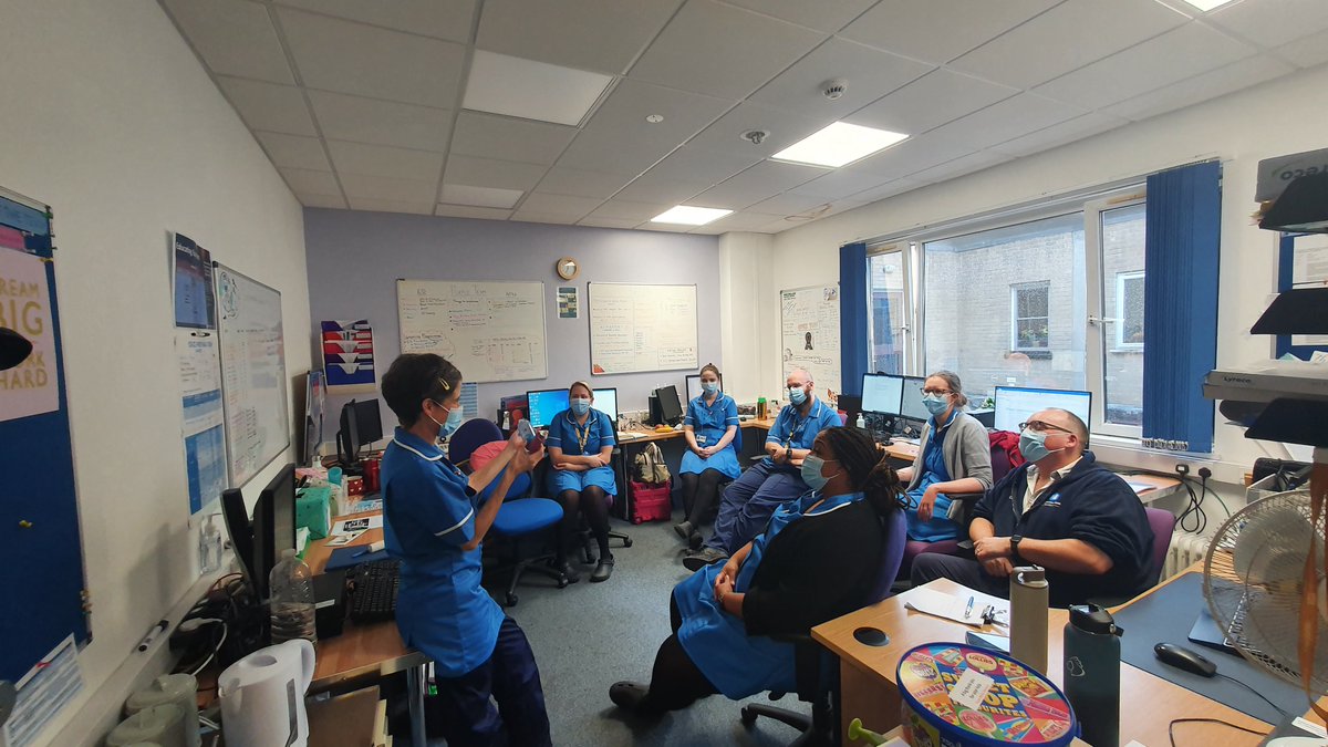 EducationDivB's tweet photo. REMEMBER REMEMBER Educating November!
The Division B Educators are sharing their specialist knowledge by teaching each other to remain up-to-date. @NikkiJs74 taught the team about good inhaler technique this morning.#teamdevelopment #alwaysimproving #educatingeducators https://t.co/IM4NTModgK