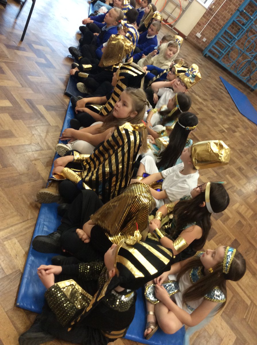 PatPriAcad's tweet photo. WOW! What an amazing, busy day Year 3 have had. They have immersed themselves in all things Ancient Egypt with a fantastic workshop. It was great to see so many children in such super costumes. More pictures to follow... #PatYear3 #PatHistory #PatAncientEgypt https://t.co/56R9tWl3vX