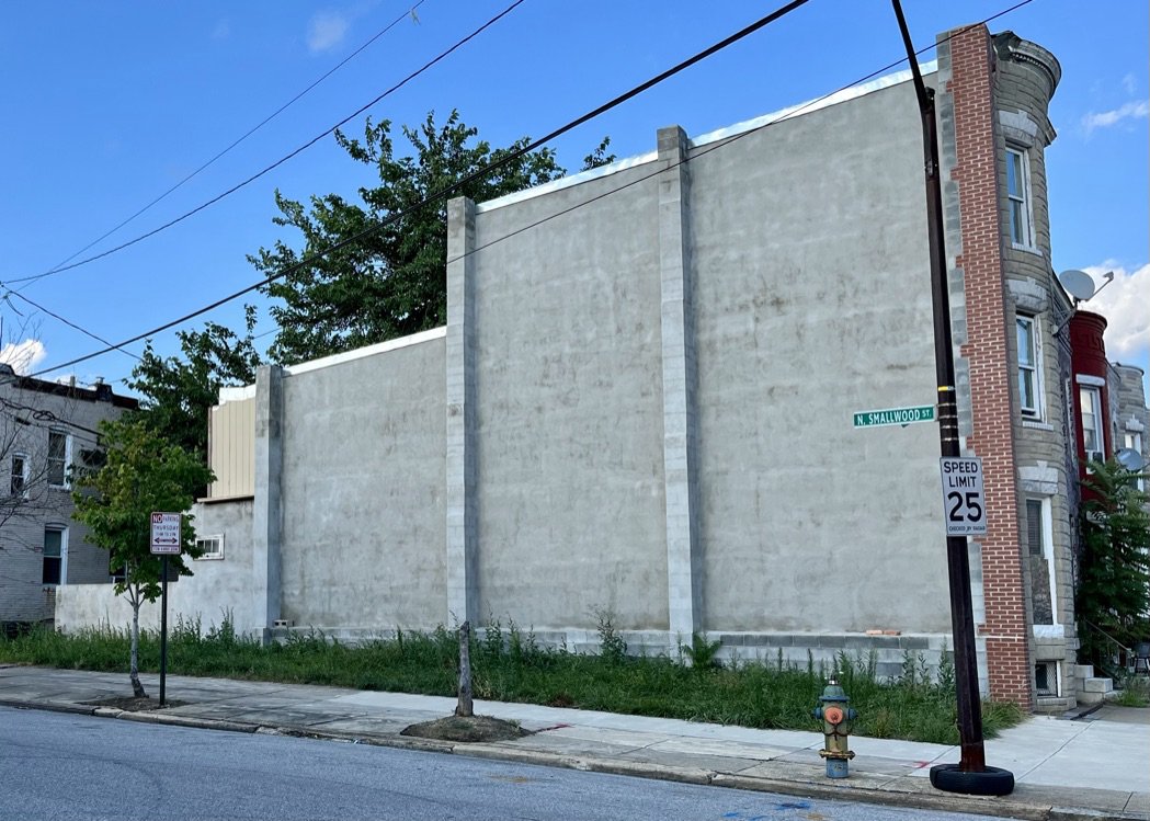 elipousson's tweet photo. The Baltimore Office of Promotion & The Arts + Department of Planning are searching for a local artist for a new mural at 2103 Walbrook Avenue! ๐จ ๐ฅณ
๐ Submit your qualifications on by Nov. 30 if you are interested https://t.co/nd88UoiUDL #publicartbalt #INSPIREBaltimore https://t.co/1jlVy8bgHI
