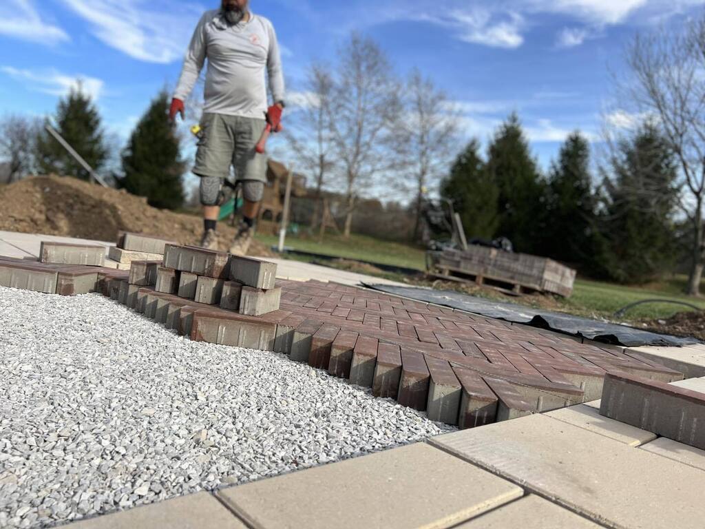 #hardscape #pavers #paverpatio #hardscapefactory instagr.am/p/Ck_HM5sNRbb/