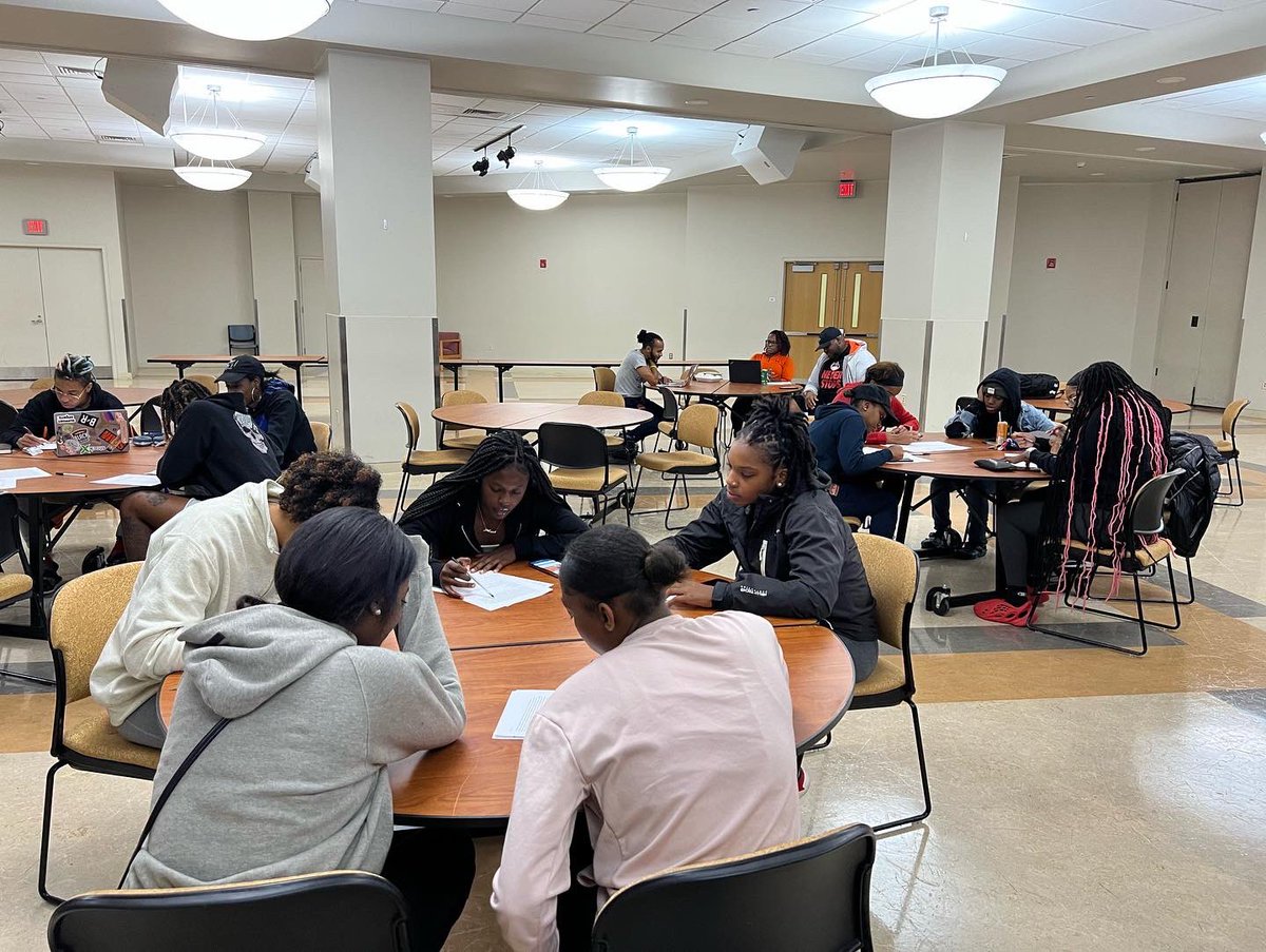 Planned to A.T. (@plannedtoat_inc) on Twitter photo As a minority-led nonprofit, our next campus highlight is HISTORIC! <a href="/LincolnUofPA/">Lincoln University</a> is the nation’s FIRST degree-granting HBCU, and Planned to A.T. had the privilege of teaching financial literacy to the Men’s and Women’s basketball teams! As a minority-led nonprofit, our next campus highlight is HISTORIC! <a href="/LincolnUofPA/">Lincoln University</a> is the nation’s FIRST degree-granting HBCU, and Planned to A.T. had the privilege of teaching financial literacy to the Men’s and Women’s basketball teams!