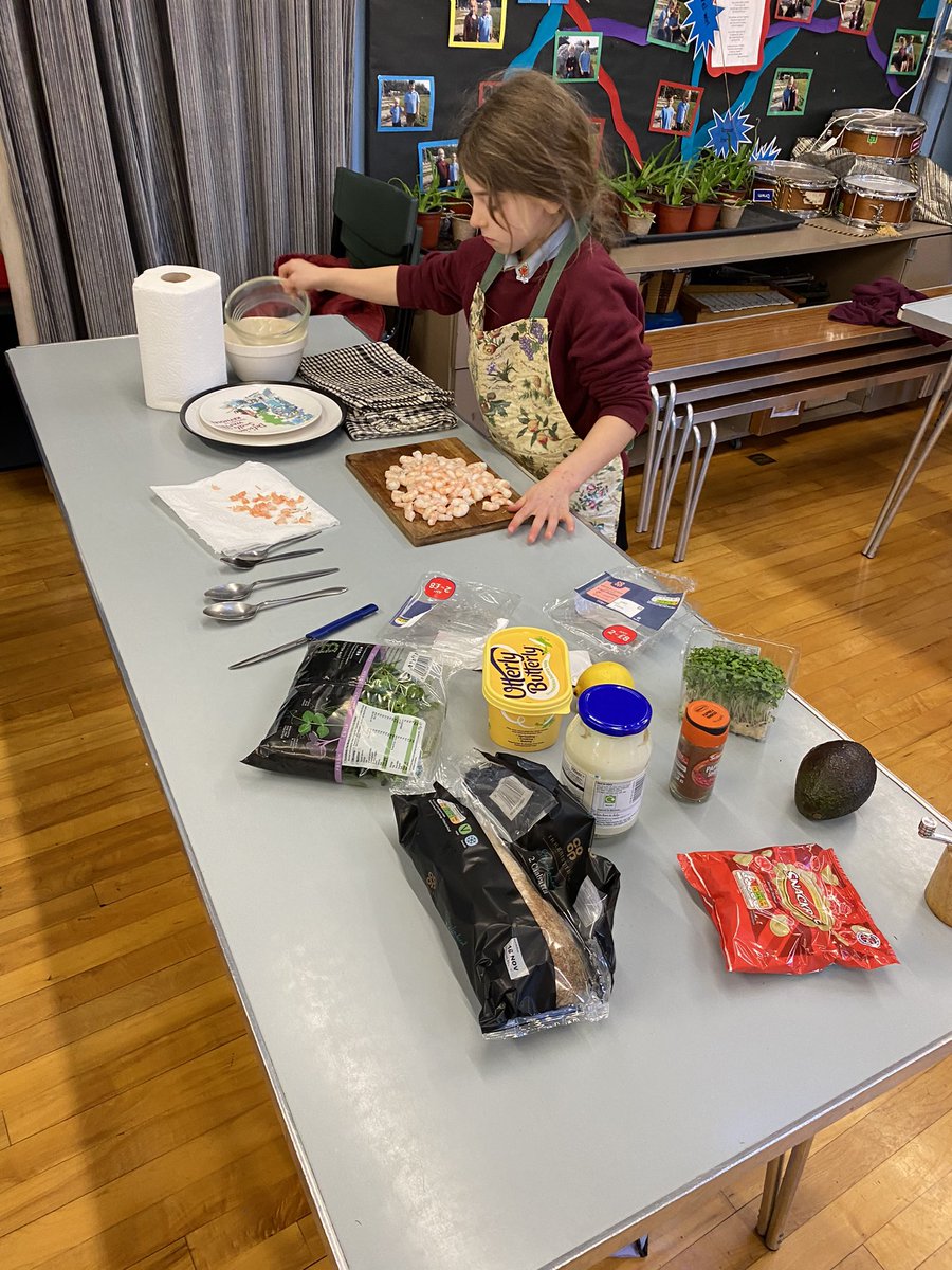 ffriddyllyn's tweet image. Mae cystadleuaeth y Cogurdd wedi dechrau!! Mae arogl hyfryd yma.
The Cogurdd competition has started!! It smells lovely here!!